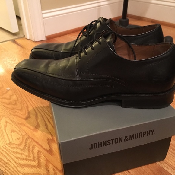 Men’s shoes  size 11